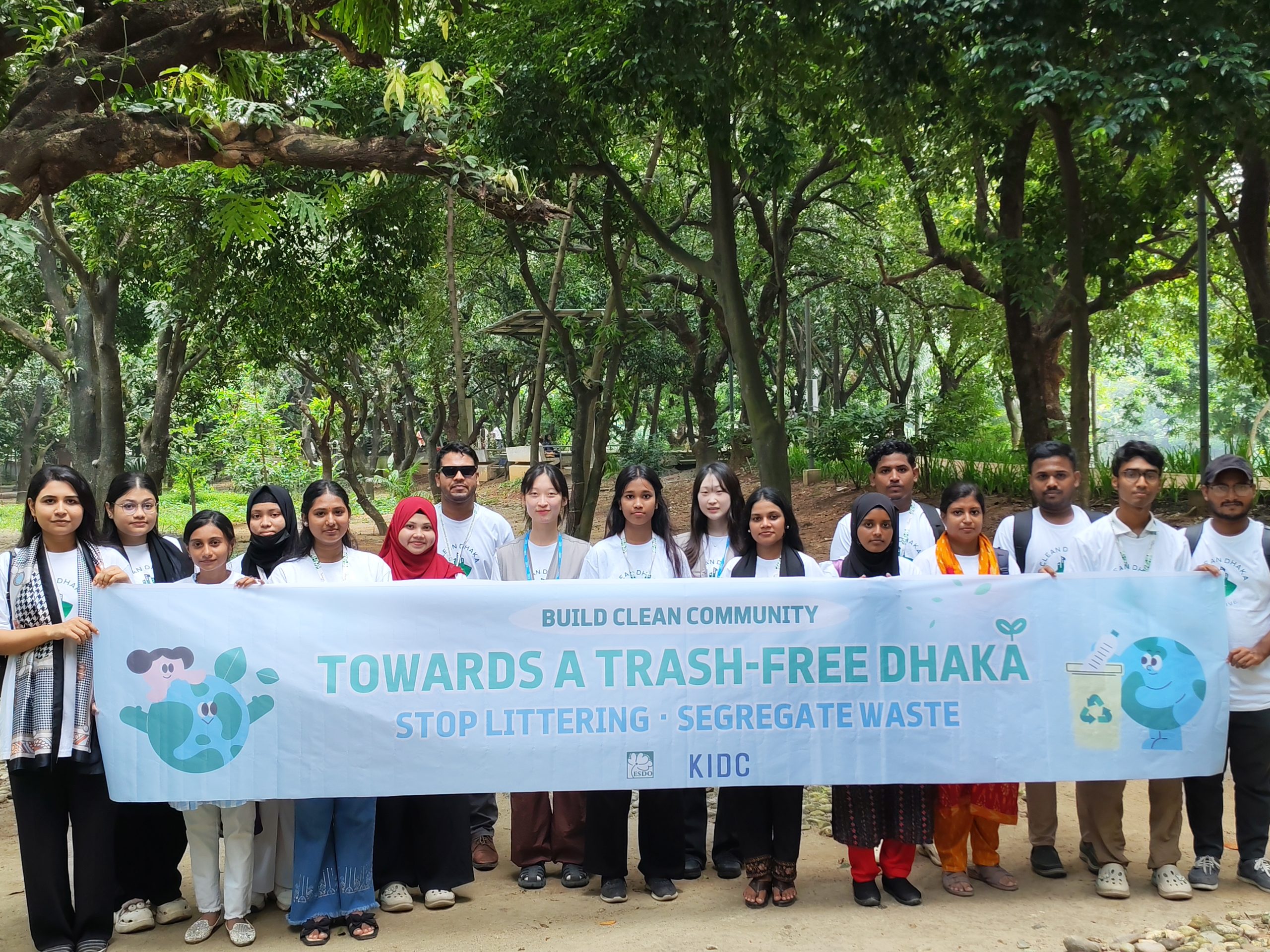 Dhaka’s Youth Lead the Way to a Trash‑Free City